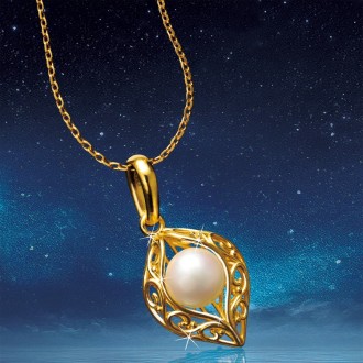 真珠のゆりかご 純金と本真珠の宝飾ペンダント