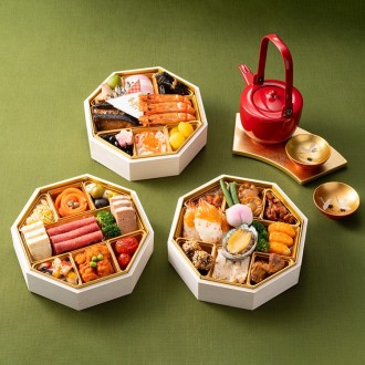 〔リーガロイヤルホテル〕和洋中おせち三段重