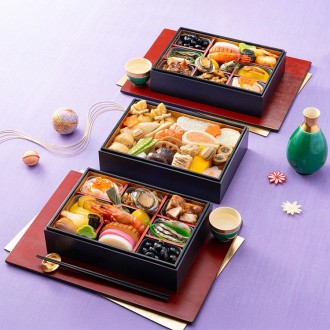 〔加賀屋〕和風おせちお煮〆三段