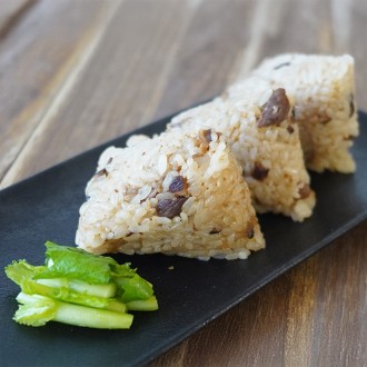 母の日[料理家・桑折敦子 監修]黒毛和牛のすじおこわ（造花・カード付）