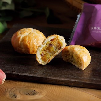 [春華堂・JAL共同開発商品]大地のパイ紅はるか（10個入）