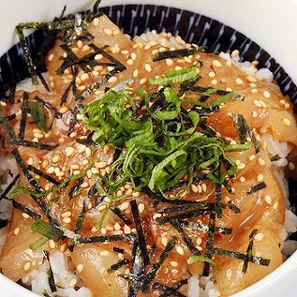 秋田県 男鹿半島 男鹿産天然真鯛漬け（胡麻醤油）（4袋）