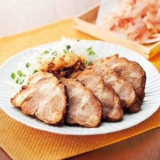 [浅草鳥越おかず横丁松屋]鰹豚（かつおぶた） - 手火山式鰹節使用-