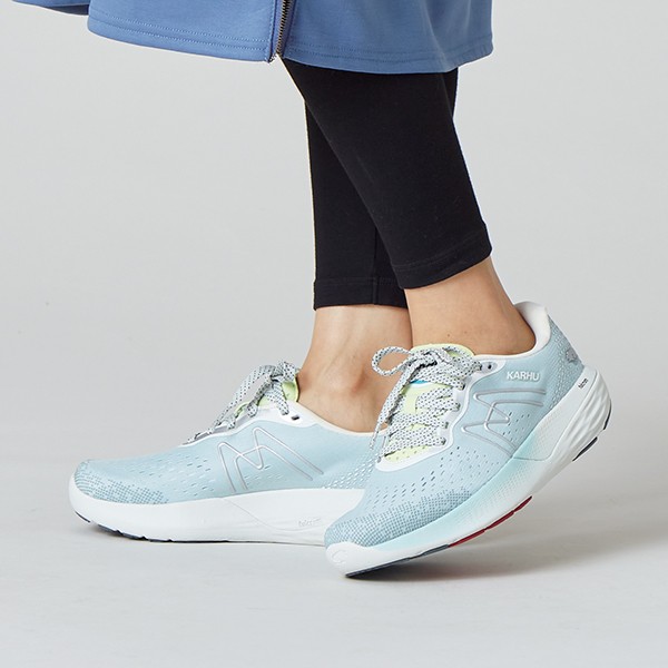 KARHU]IKONI2.0 レディースランニングシューズ（スカイグレー