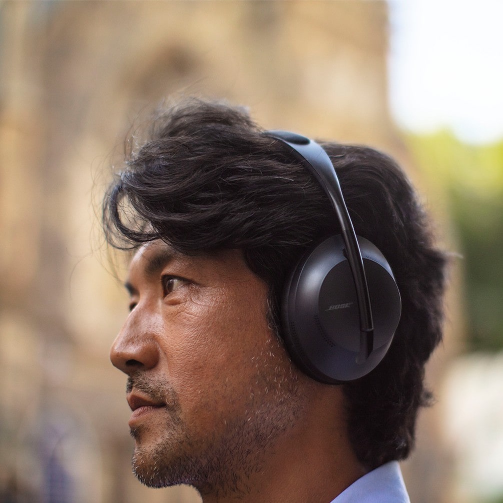 BOSE]ノイズキャンセリングヘッドホン700 ラックスシルバー(ラックス