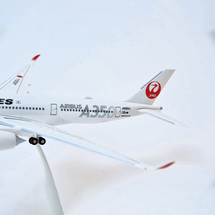 おしゃれ】 【かなぴん】JAL A350-900 初号機 1/200デスクトップモデル 
