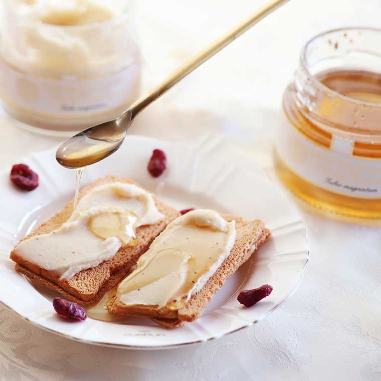 【マイケス・グルメ】白トリュフ入りローズマリーハチミツ 170g