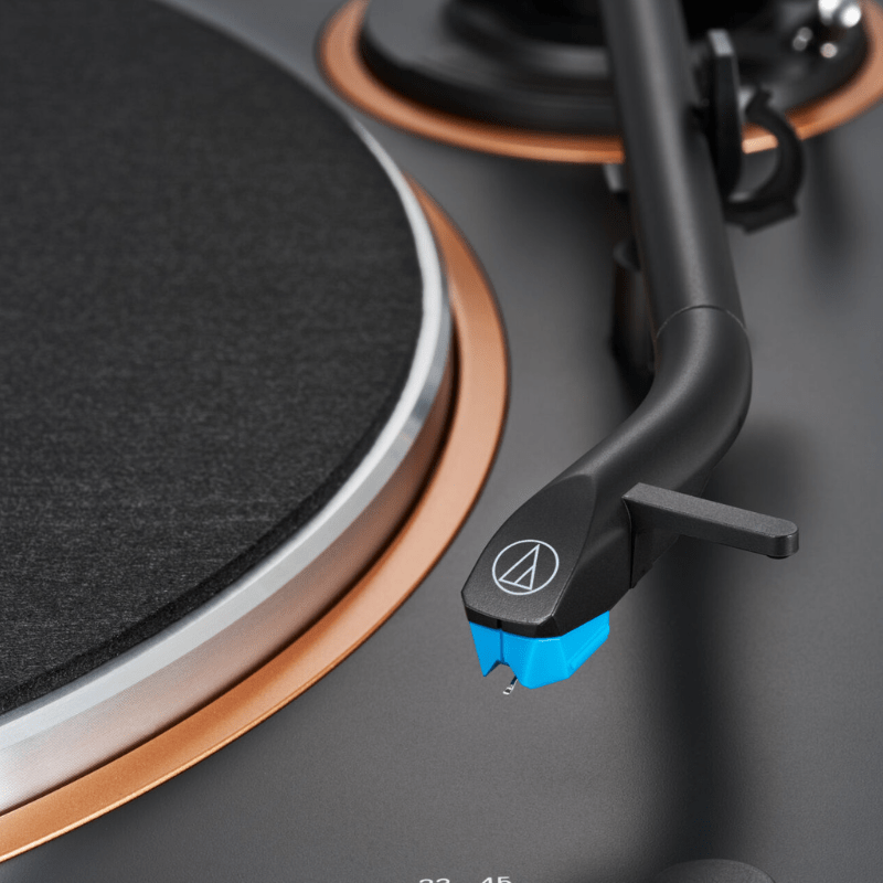 audio-technica オーディオテクニカ フルオートワイヤレスターンテーブル ホワイト/シルバー AT-LP70XBT WS WS(ホワイト/シルバー)