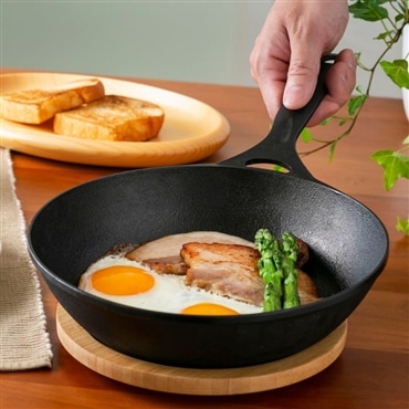 岩鉄鉄器 ダグタイルパン 22cm 黒