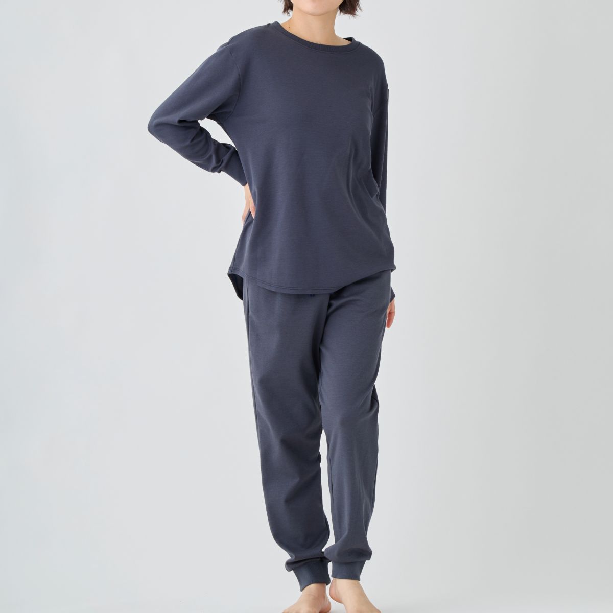 ベネクス リカバリーウェア コンフォートタッチ クルーネック 長袖 ジョガーパンツ 上下セット レディース ネイビー