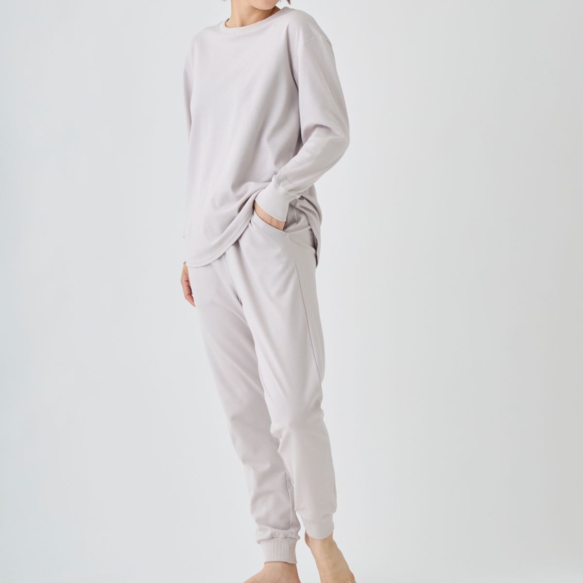 ベネクス リカバリーウェア コンフォートタッチ クルーネック 長袖 ジョガーパンツ 上下セット レディース ライトグレー