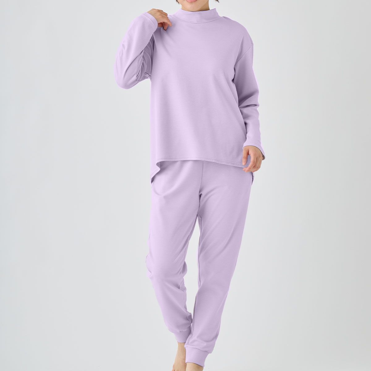 ベネクス リカバリーウェア コンフォートタッチ ハイネック 長袖  ジョガーパンツ 上下セット レディース ラベンダー