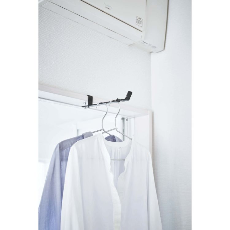 ランドリー室内干しハンガー　タワー　ブラック