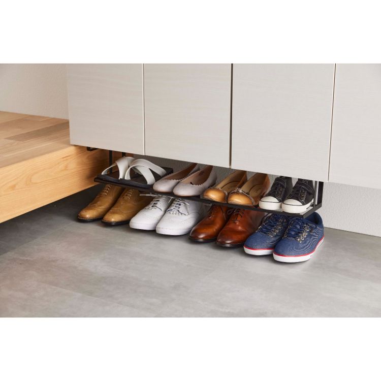 浮かせる伸縮シューズラック　タワー　　ブラック