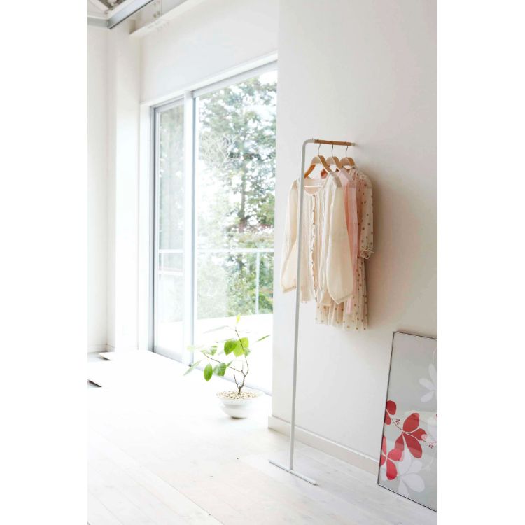 スリムコートハンガー　タワー　ホワイト