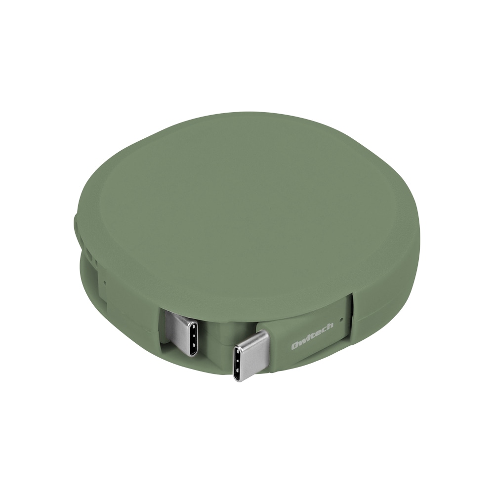 オリーブグリーン