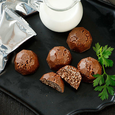 【送料込み】成城石井 ミルククランチチョコ~クーベルチュールチョコレート使用~ 110g×3個(個包装込) | D+2