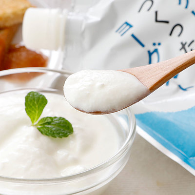 成城石井 北海道産の生乳と生クリームでつくったヨーグルト 800g×3個