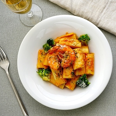 成城石井自家製 海老とブロッコリーのトマトクリームリガトーニ 1食 | D+2 / 消費期限:発送日より2日間