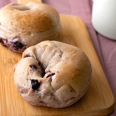 ブルーベリーの湯種米粉入りベーグル 2個 | D+2 / 消費期限:発送日より2日間