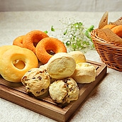 【成城石井セントラルキッチン直送便】【C】 人気パンセット 4種計約64個 (冷凍発送)