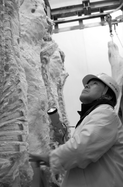 期間限定！米沢牛すき焼用〔肩400g、肩ロース350g〕、すき焼のたれ360ml付き　黄木特製の味噌たれが米沢牛の旨みを更に引き出す！「米沢牛黄木」 宅配