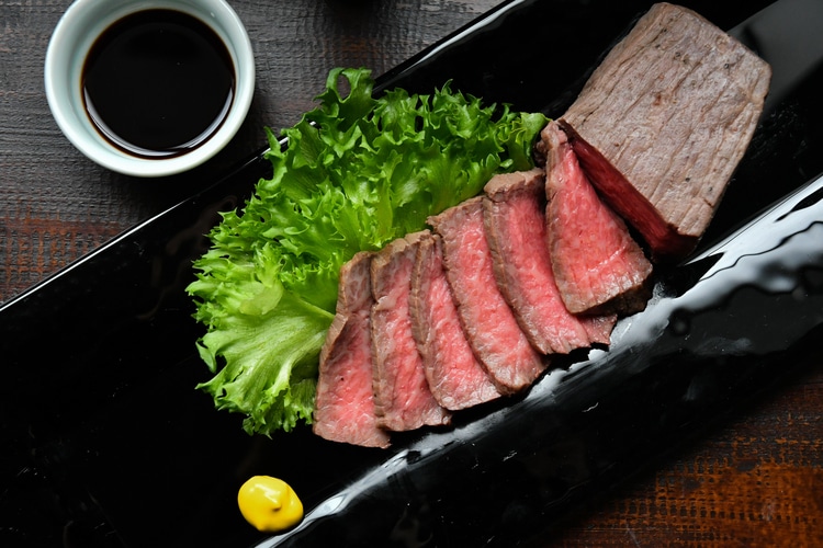 松阪牛ローストビーフ 日本ギフト大賞 都道府県賞受賞!「まるよし」送料無料 宅配 300g