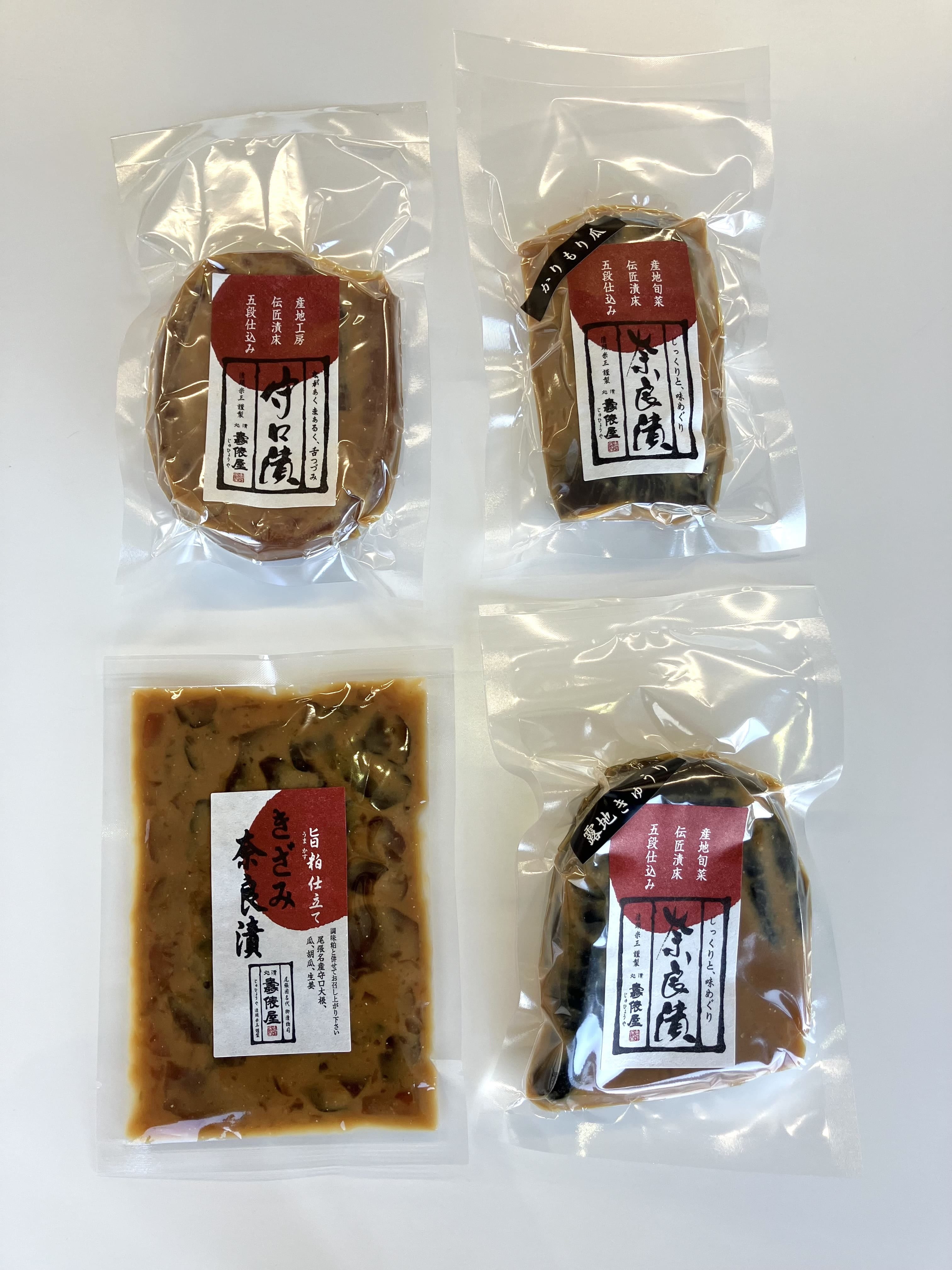 写真は4袋のイメージ写真となっておりますが、実際は守口漬と瓜奈良漬各2袋、胡瓜奈良漬ときざみ奈良漬各1袋の計6袋のお届けとなります。