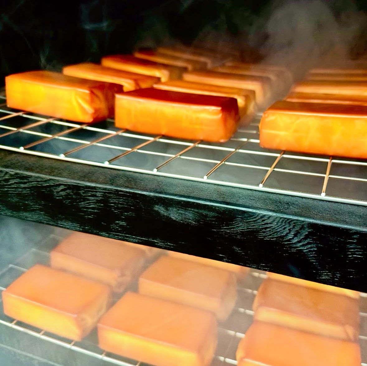 燻製中の様子(チーズ)