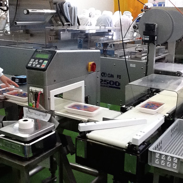 J124 鱒いくら醤油漬け600g【株式会社ワイエス海商】 宅配 100g×6p