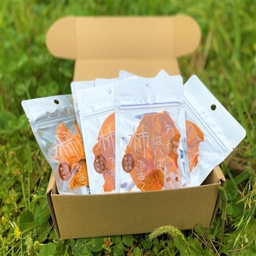 〔無添加ドライフルーツのセット 18g8袋入り〕柿の専業農家が愛情を込めて育てた甘柿をスライスカットし、乾燥させた無添加ドライフルーツのセット「柿壺」