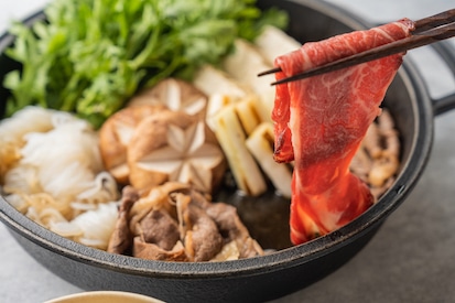 宮崎県産八崎牛のロース切り落とし800g 熟成の極み！「鏡山牧場」