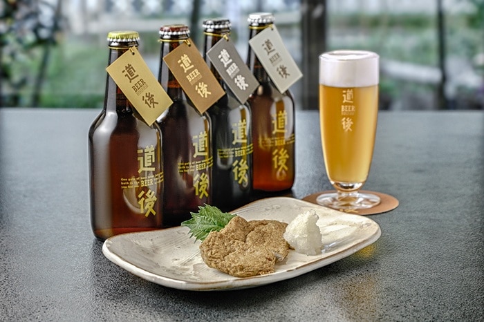 愛媛県の名産品「道後ビール」と「宇和島じゃこ天」のオリジナルセットです。水口酒造　道後ビール・宇和島じゃこ天セット（DBUJ-6）［水口酒造株式会社］