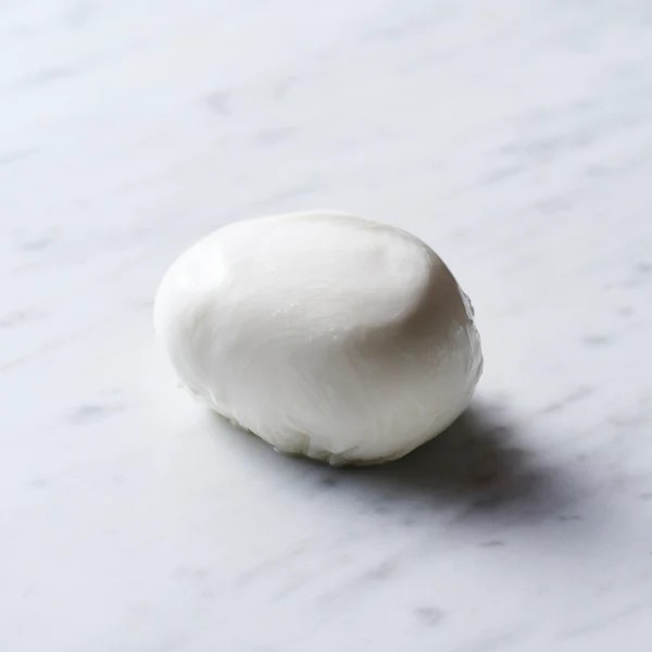 [送料無料]出来たてモッツァレラ[株式会社nobilu・ABURAYAMA CHEESE STAND]