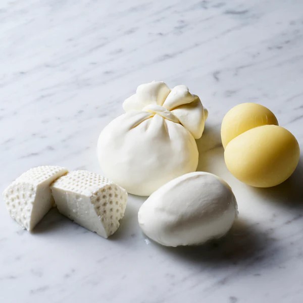 [送料無料]フレッシュチーズ3種セット&カチョカヴァッロ[株式会社nobilu・ABURAYAMA CHEESE STAND]