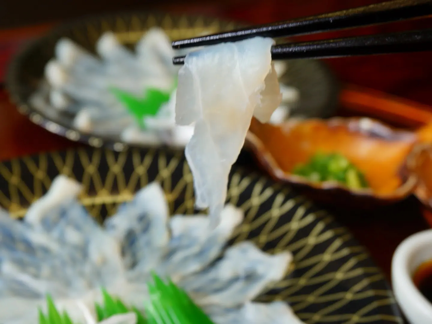 お一人様用とらふぐ刺身セット(一人前×2皿)　　　　　　　　　(株)むらた　天草水産加工場