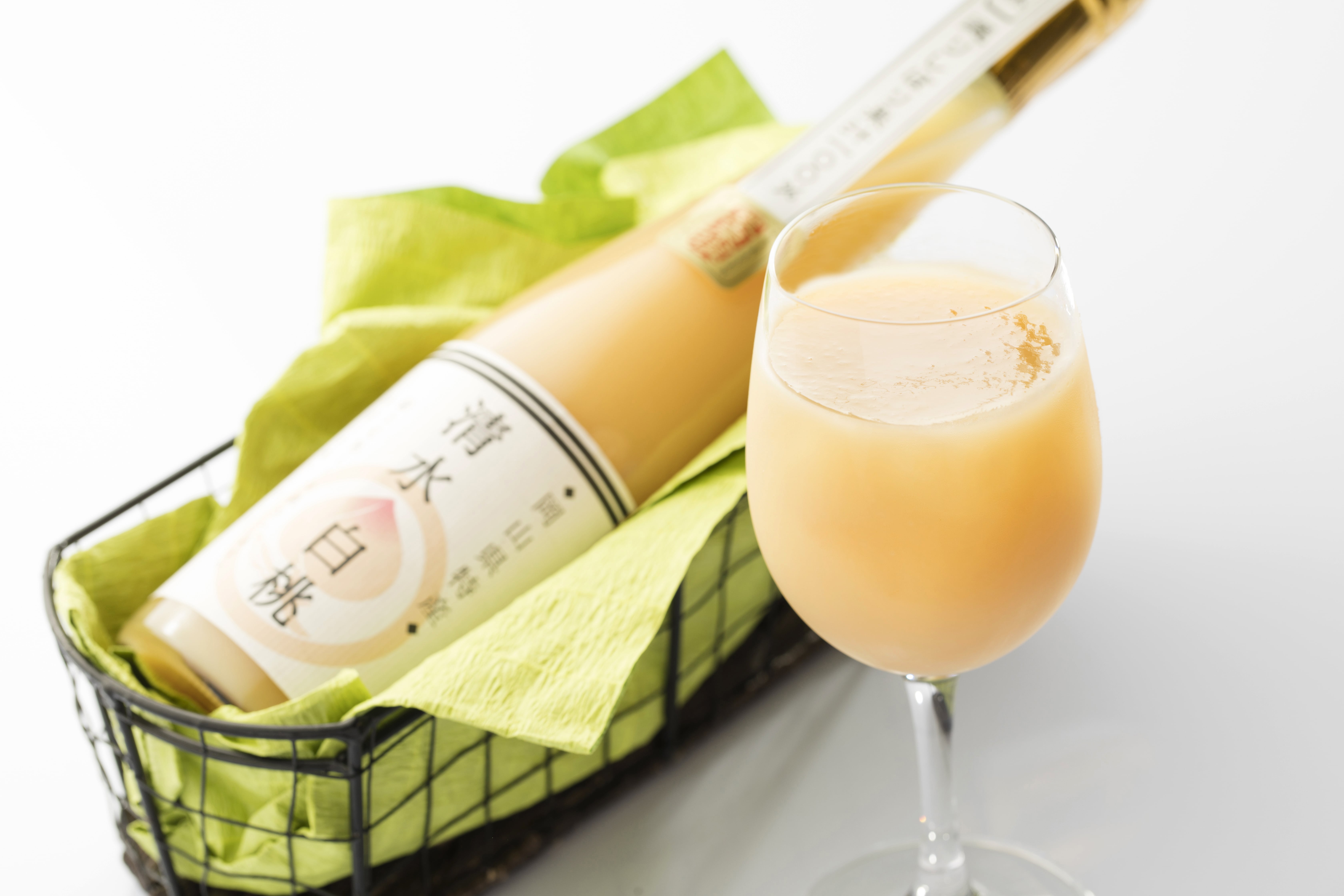 翠果撰　清水白桃ドリンク　500ml×2本　化粧箱入り [(株)エム・サプライ]