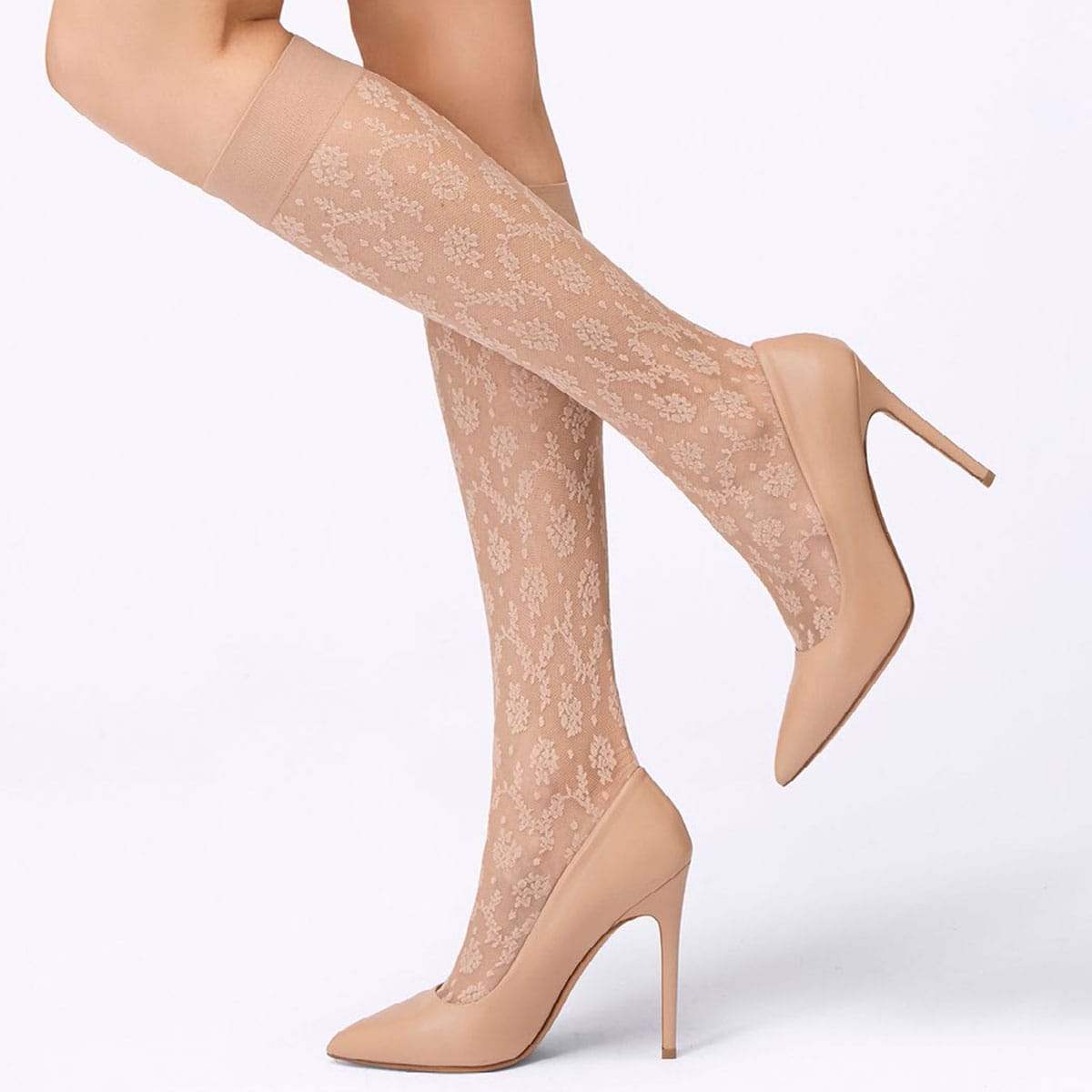 上質な履き心地を求める方に…イタリア製ピエールマントゥーハイソックス　ラグジュアリーなフラワーモチーフジャガードのハイソックス丈ストッキング　洗練された深みのあるネイビー