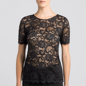 Tシャツスタイルのフラワーレーストップス