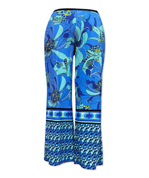 イタリア製ピエールマントゥーから　海と太陽をイメージしたカラーリングのフラワープリントクロップドパンツ　明るく華やかなコーラル