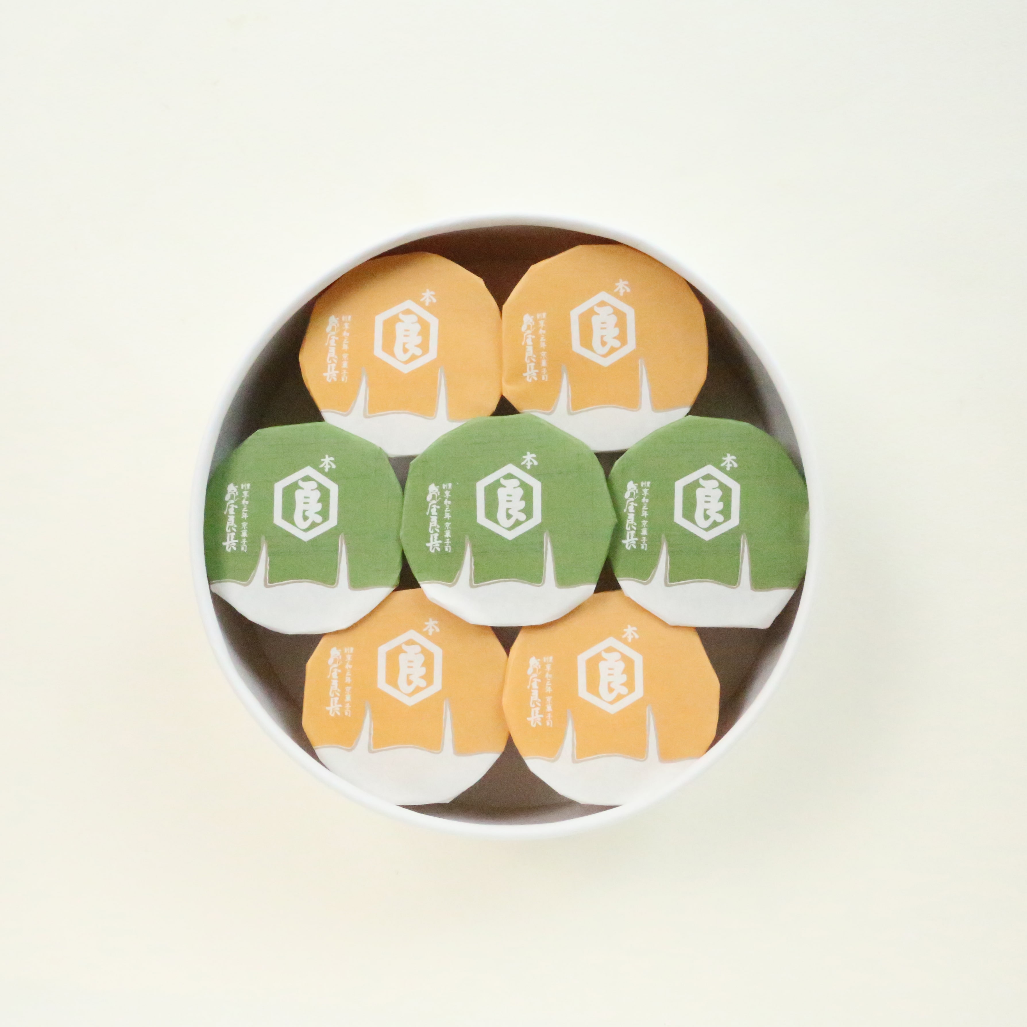 ぷりん7入かご（和三盆4、お濃茶3）