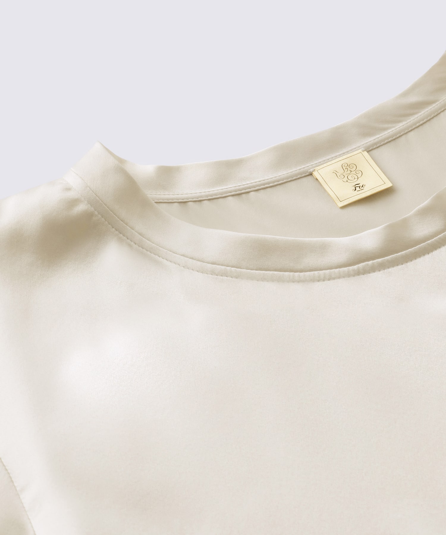 シルクサテンプルオーバー パールホワイト パールホワイト L