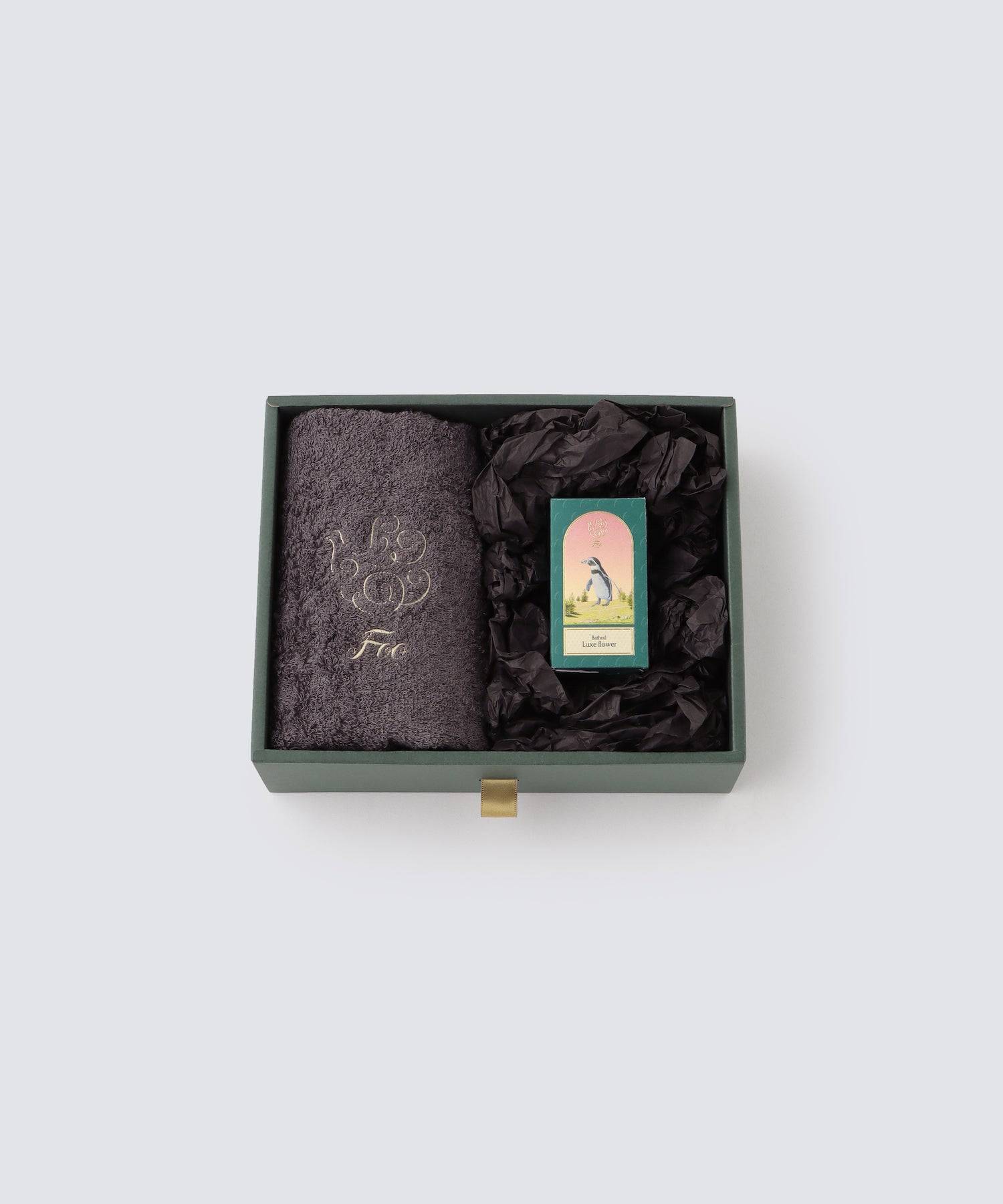 チャコールグレー