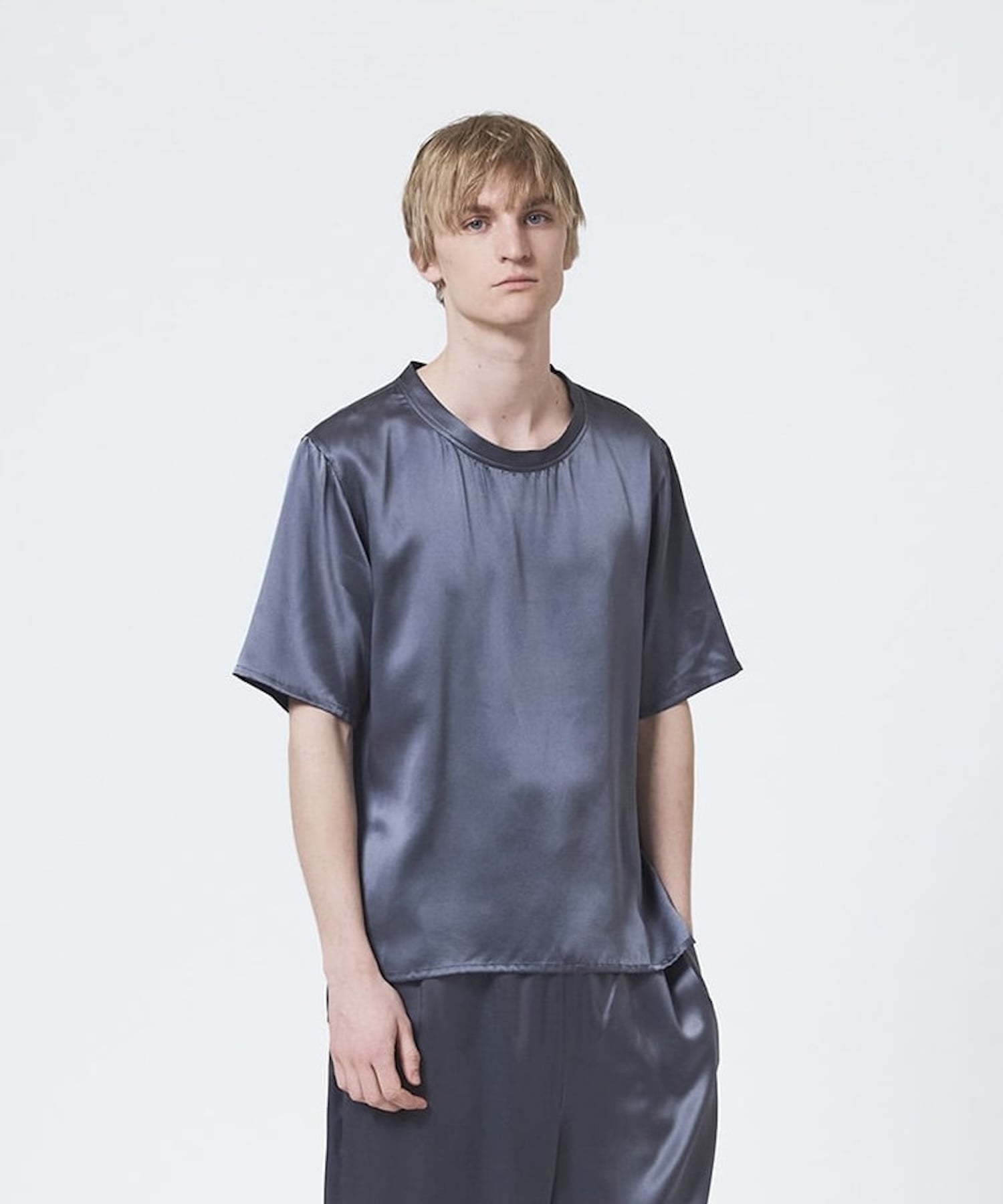 シルクサテンプルオーバー　チャコールグレー