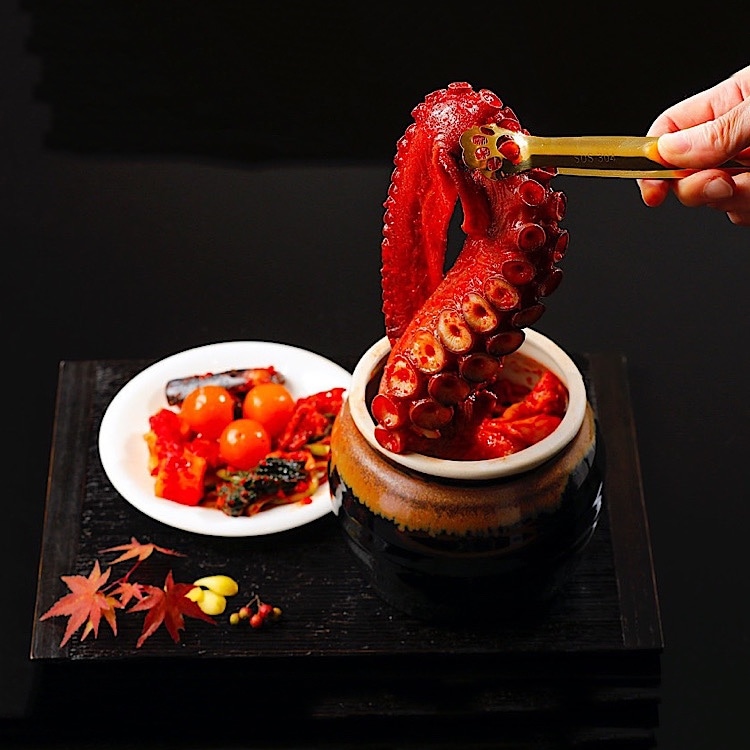 壺入り"慶のひっぱり多幸キムチ" 招き猫トング付き【送料無料】