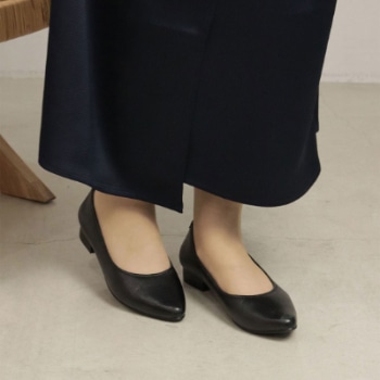 R. S17C フラットパンプス ブラック アールドット フラットシューズ