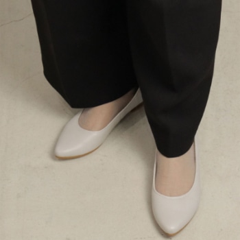 R. S17C フラットパンプス ライトグレー アールドット フラットシューズ