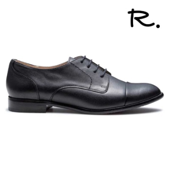 R. S19C ストレートチップ ブラック アールドット フラットシューズ