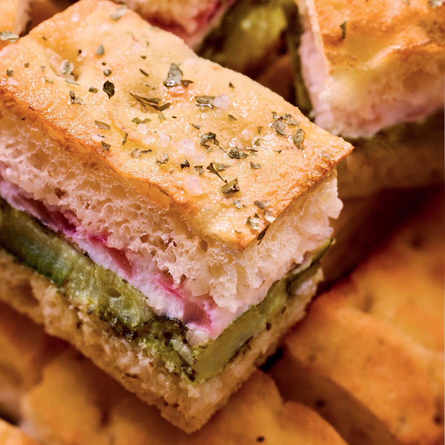 グリルズッキーニとチーズのミニフォカッチャ