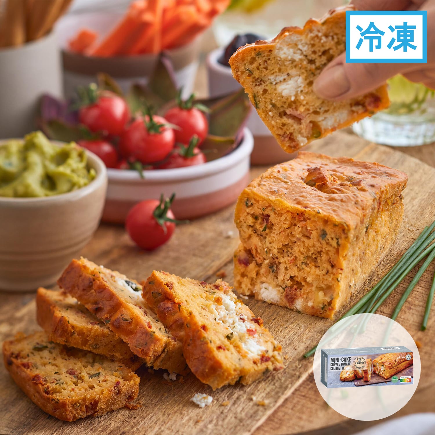 シェーブルチーズ、ズッキーニ、トマトのミニケーキ